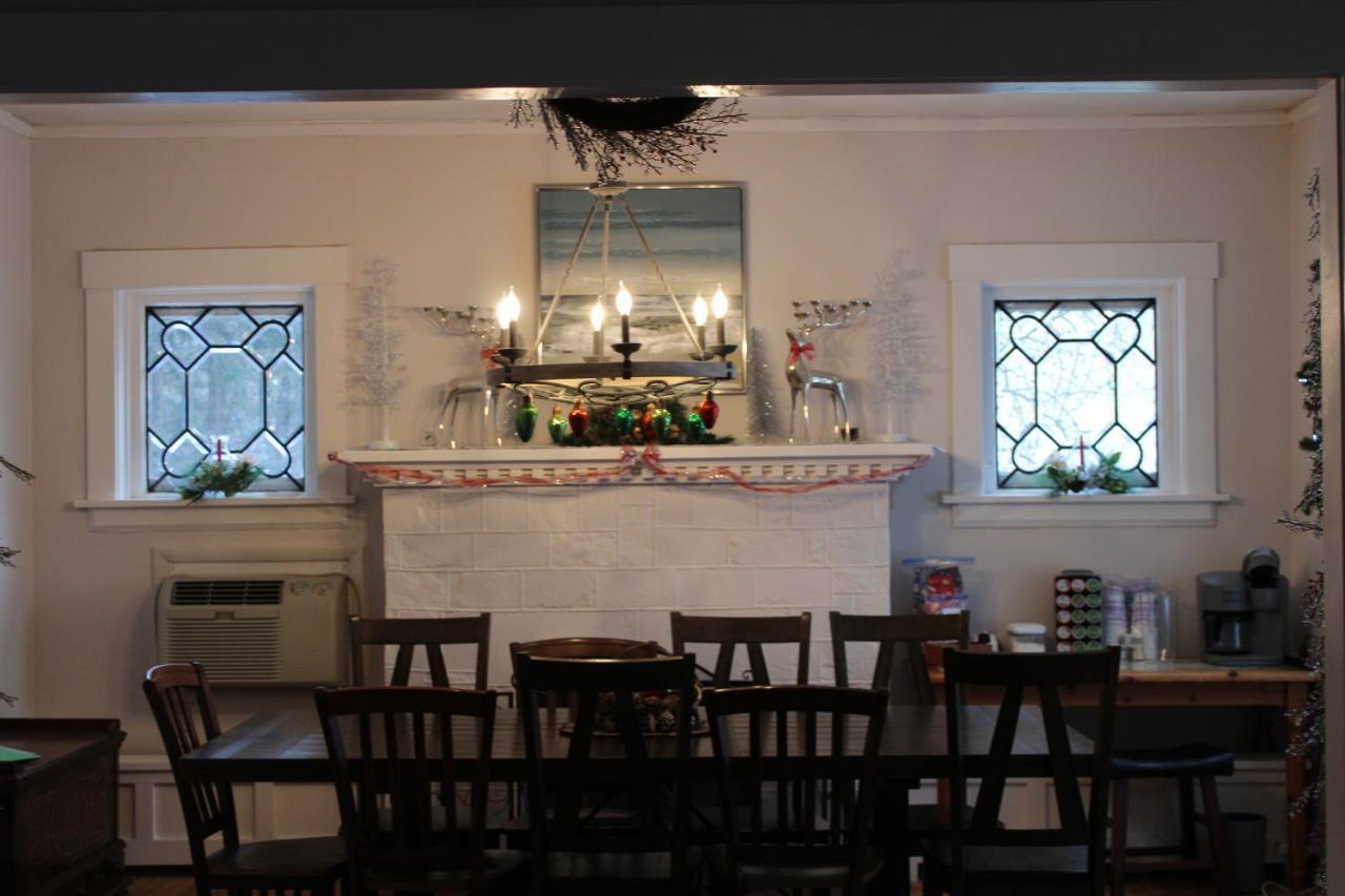 The Hillside B&B. Home W/ Breakfast Service! Wisconsin Dells Eksteriør billede