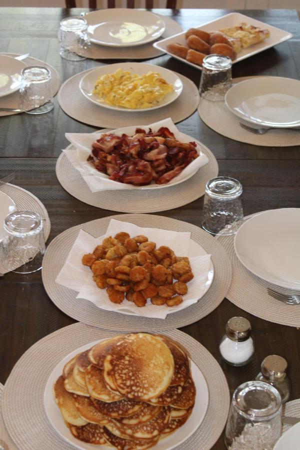 The Hillside B&B. Home W/ Breakfast Service! Wisconsin Dells Eksteriør billede